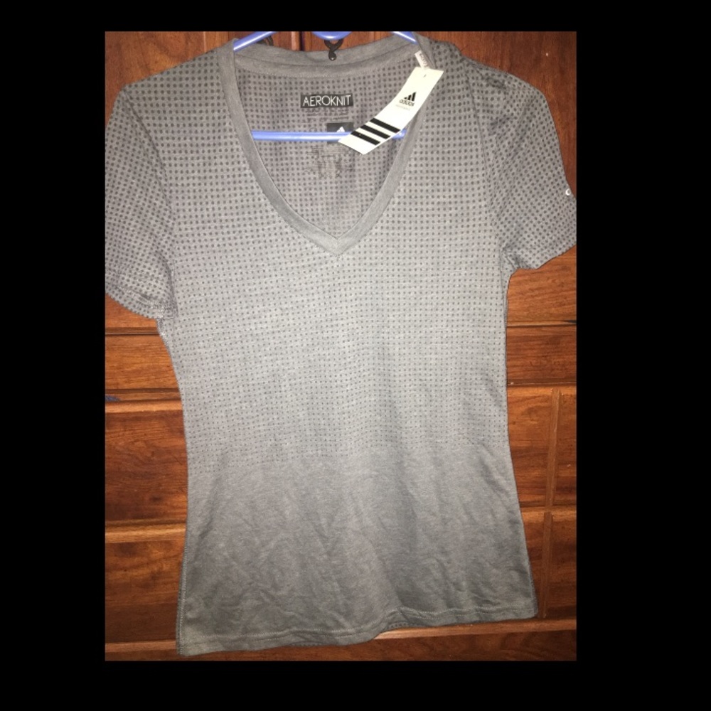 Athletic Adidas Aeroknit tee size S